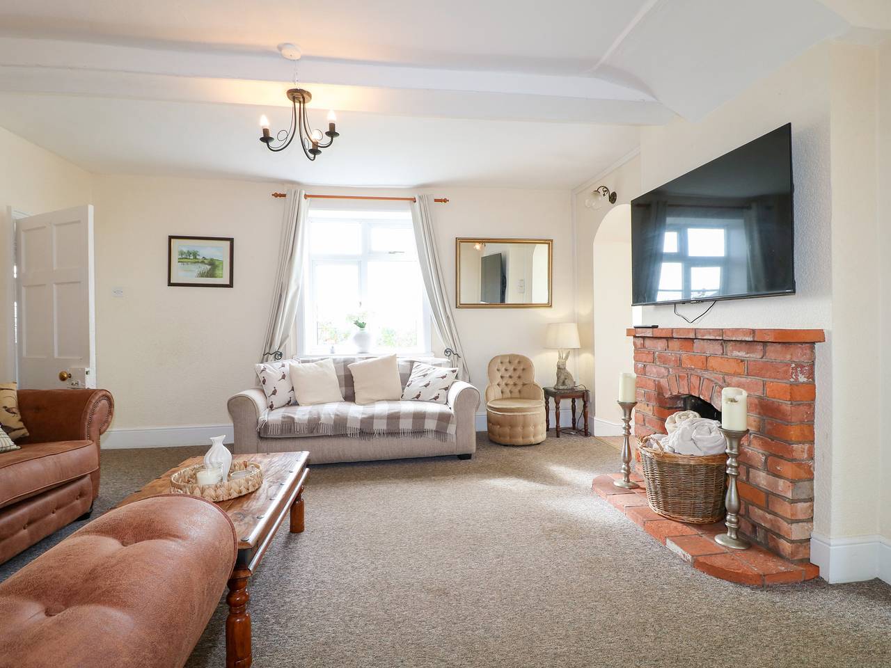 Far Coley Farm and Kilnhurst Log Cabin in Stafford, Staffordshire