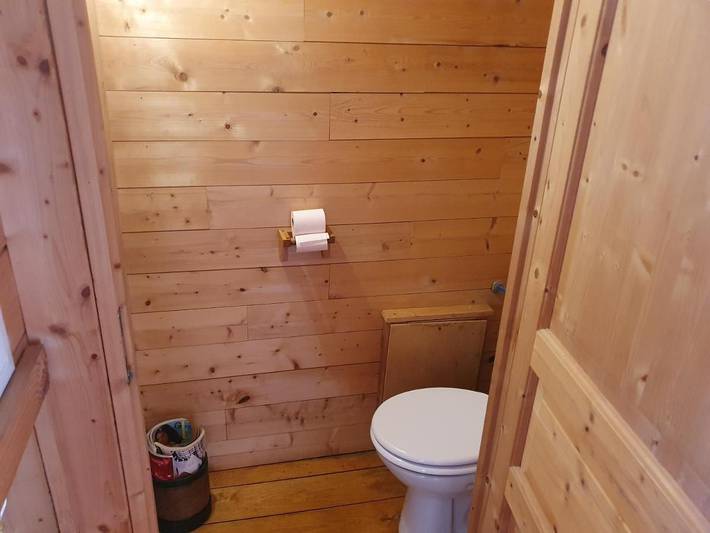 Location de vacances pour 6 personnes, avec vue et jardin à Roiffieux - 4