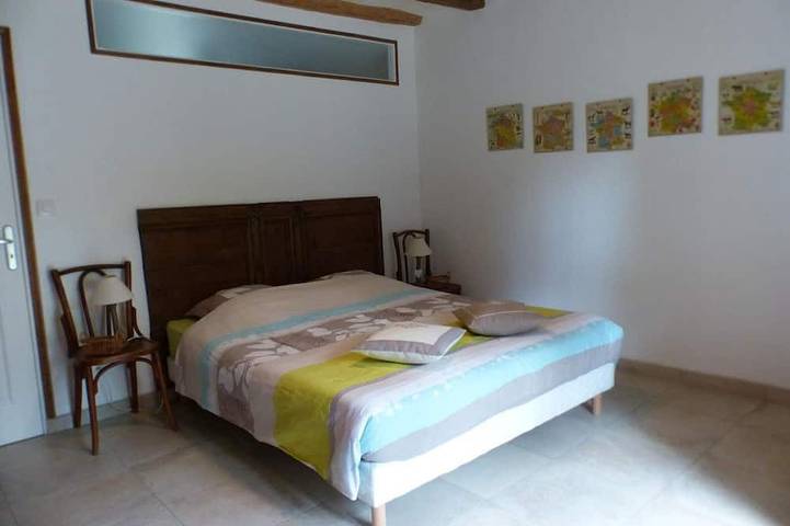 Maison rénovée du Xvie, jardin clos, proche de la Loire et châteaux, tout inclus, équipements complets in La Chapelle-sur-Loire, Vallée de la Loire