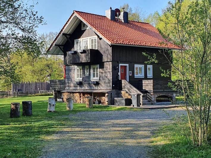 Ferienhaus für 4 Personen, mit Pool und Whirlpool sowie Garten und Sauna im Harz