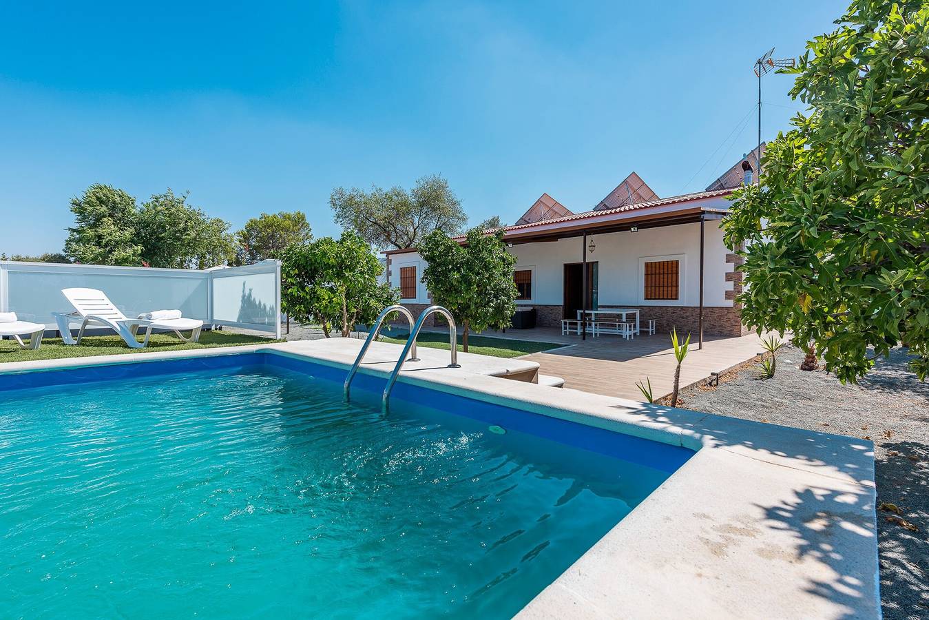 Ferienhaus 'Casa Rural Adalid' mit Pool, Garten, Terrasse und Wlan in Marchena, Sevilla Provinz