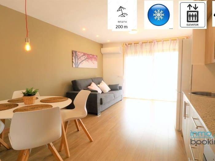Apartamento vacacional entero, New Loft internacional , climatizado con piscina y playa. in Vilafortuny, Cambrils