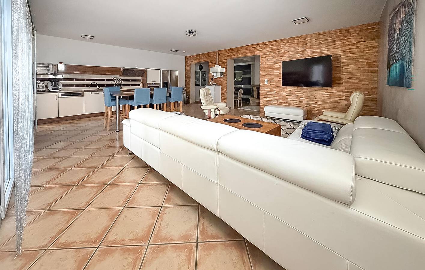 Appartement moderne en ville avec piscine, terrasse et parking - Cabannes 900 m in Cabannes, Région d'Arles