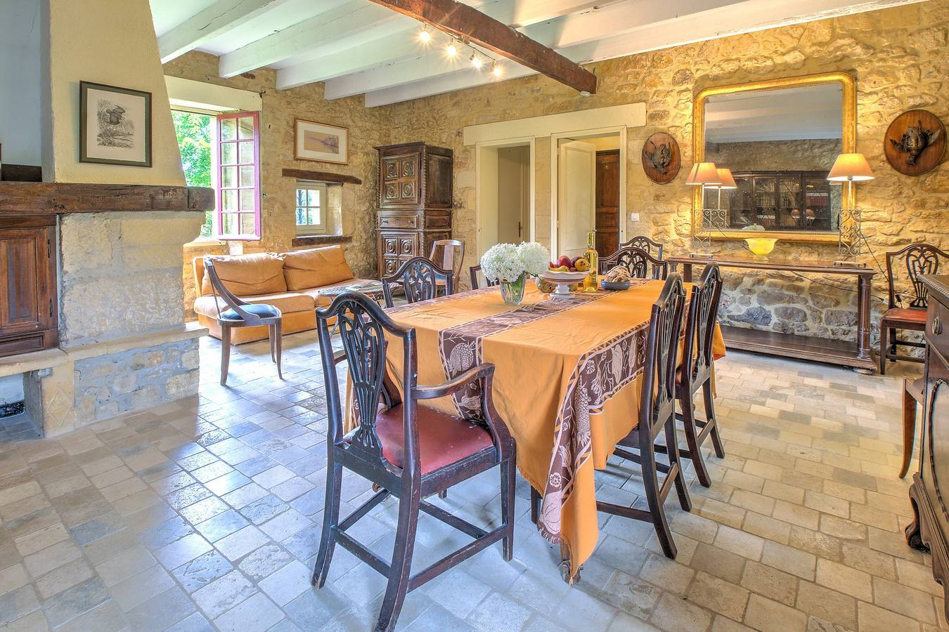 Holiday Home 'Le Bel Prat' with Private Pool, Private Terrace and Wi-Fi in Domme, Périgord Noir