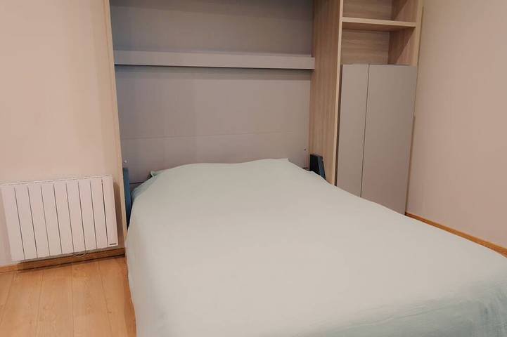 Appartement entier, Cocon élégant • Cour privée • Cœur de Valence in Valence, Région de Valence