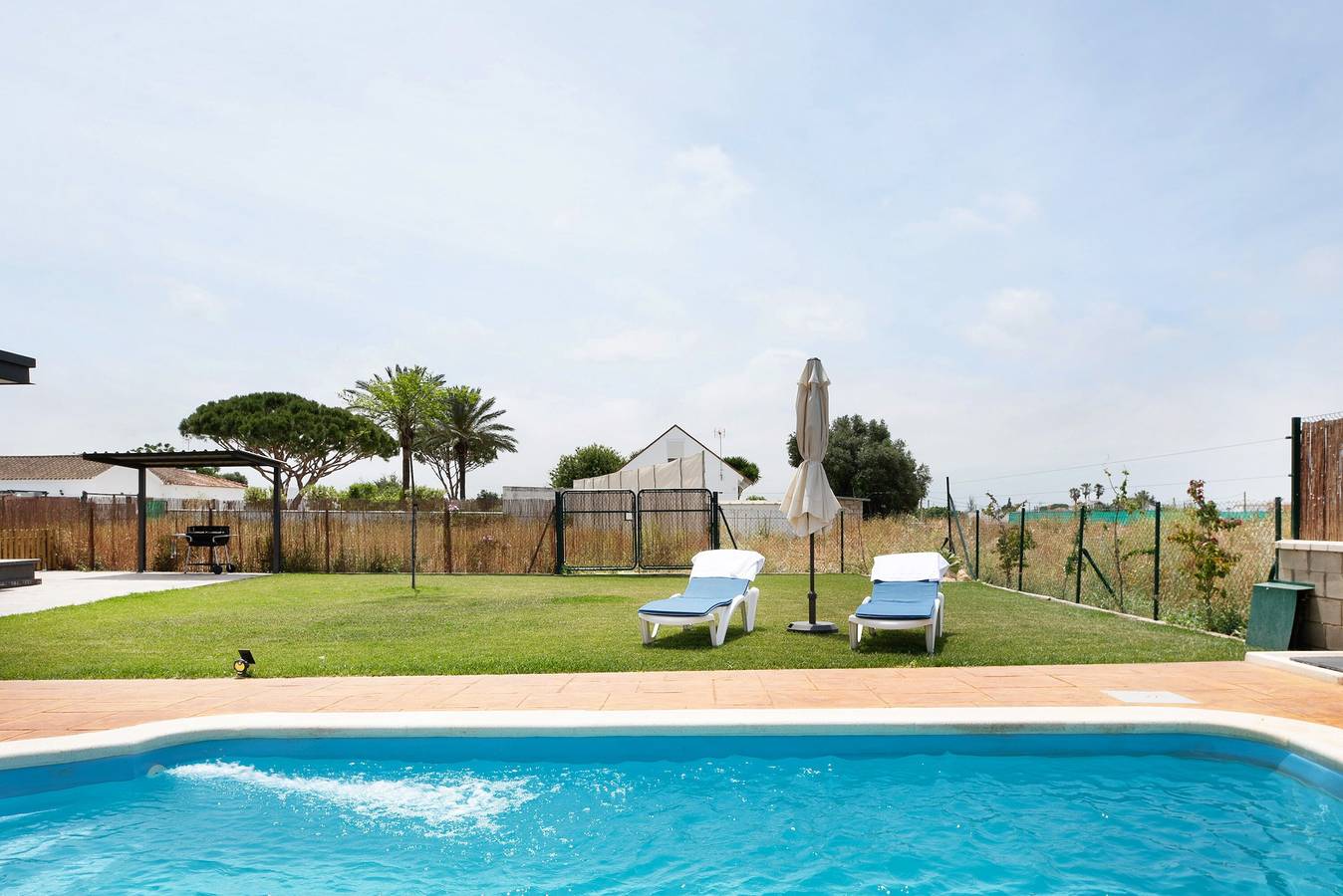Casa de vacaciones 'Casa Valle' con piscina privada, Wi-Fi y aire acondicionado in Barrio Nuevo, Conil de la Frontera