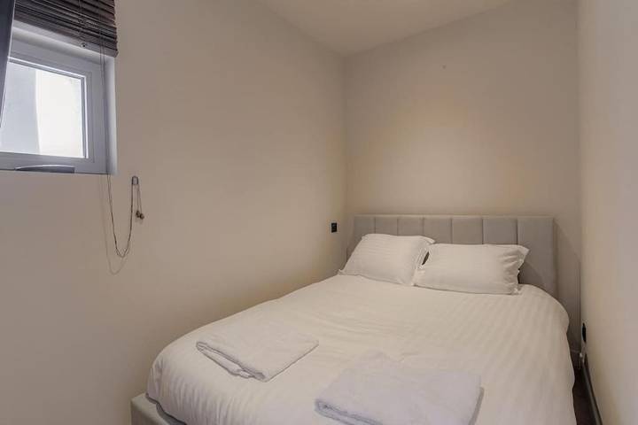 Gîte pour 4 personnes à Champagne-au-Mont-d'Or - 3