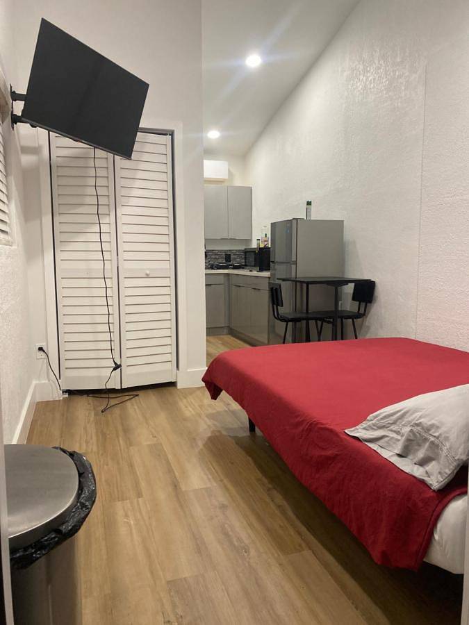 Casa de huéspuedes para 2 personas, con jardín en Miami