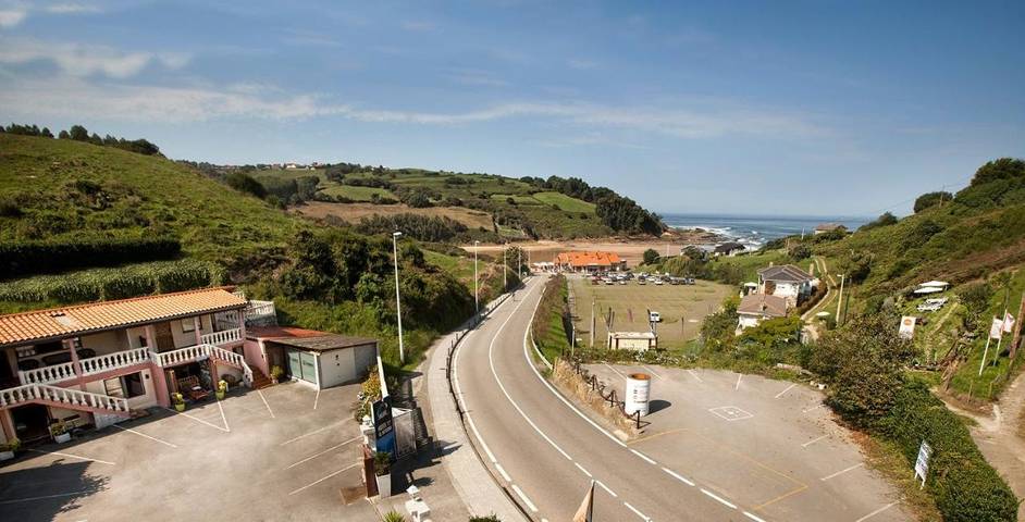 Hôtel pour 3 personnes, avec jardin dans Cóbreces - 2