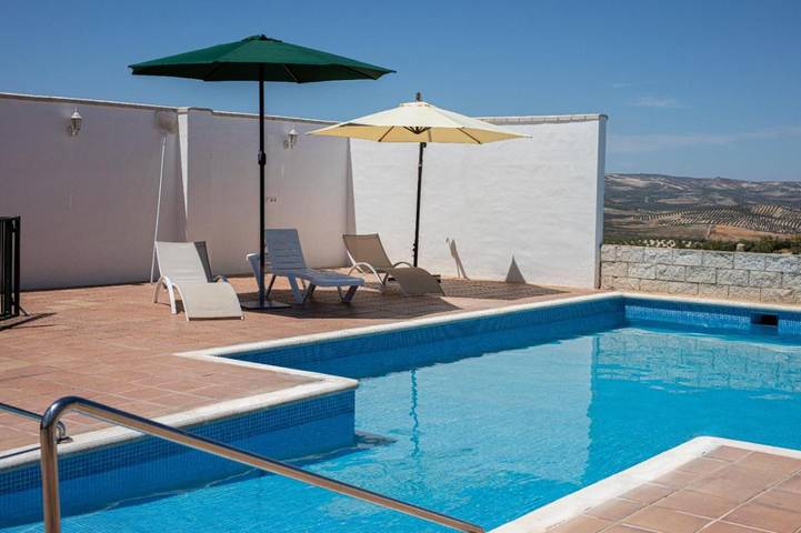 Casa rural para 11 personas, con vistas además de terraza y piscina en Baena  - 3