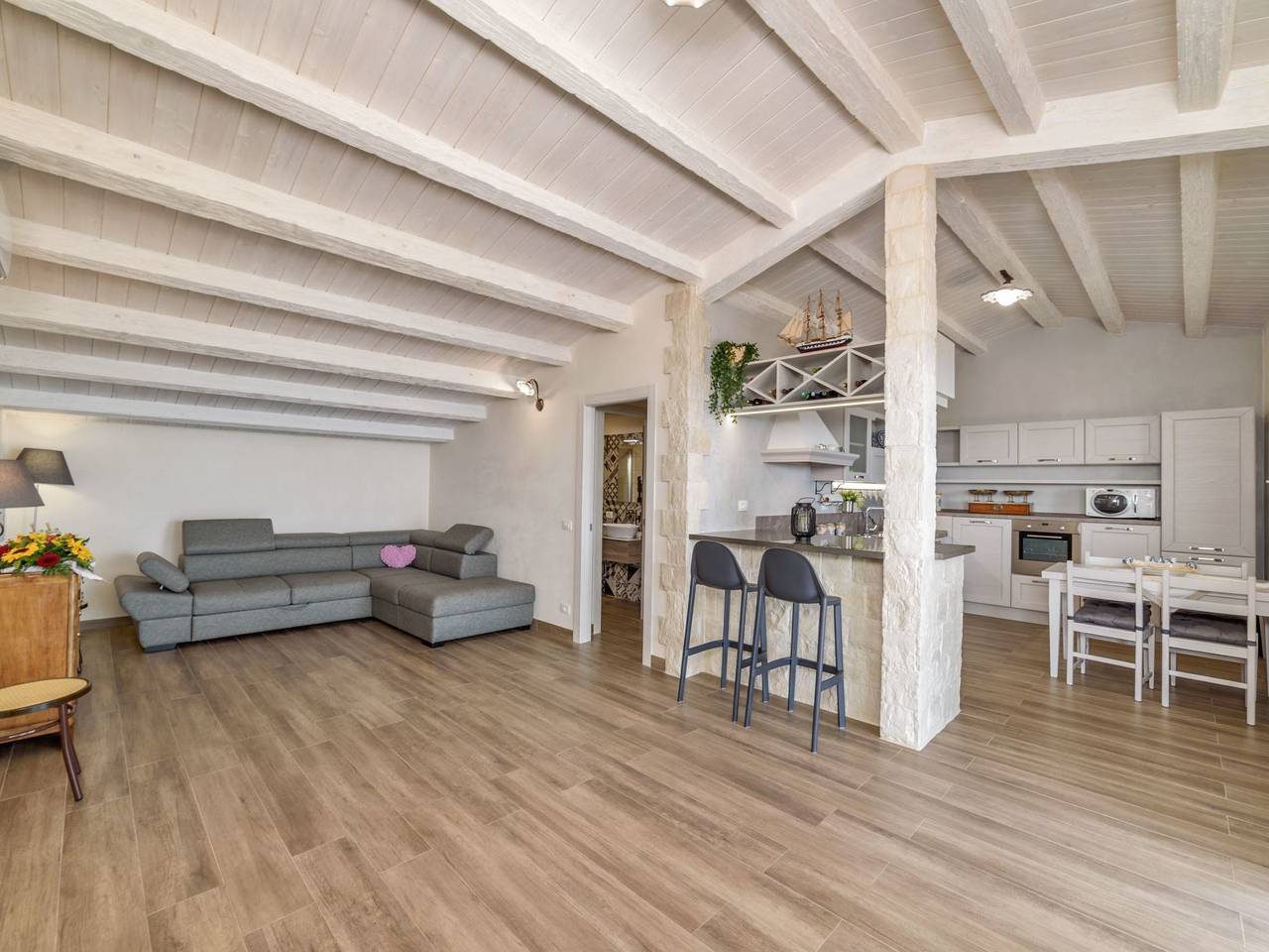 Apartamento entero, Appartement in Donnalucata mit Möblierter Terrasse und Meerblick in Scicli, Provincia de Ragusa