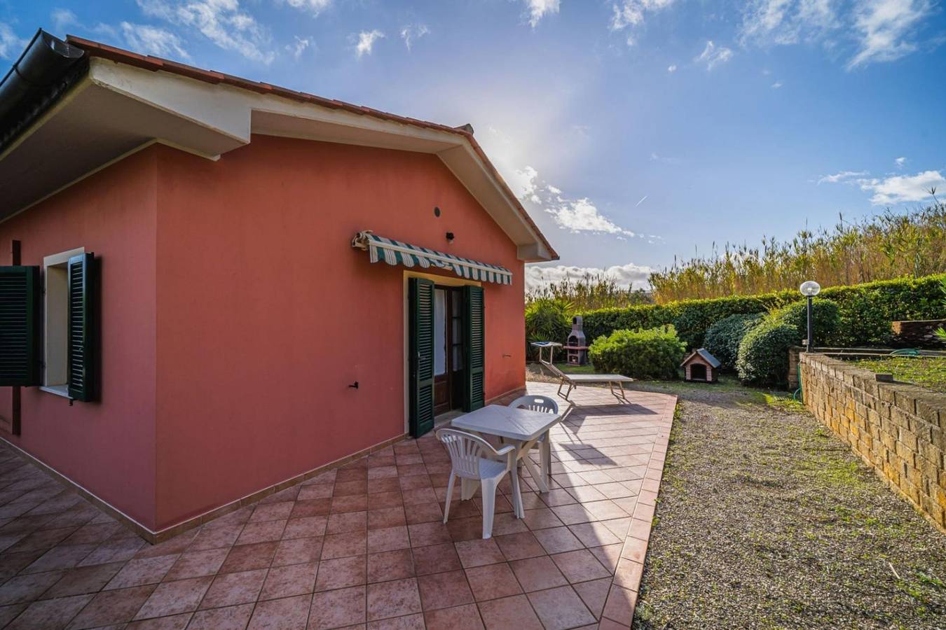 Duplex villa Doddy immersed in the nature of the Tuscan Archipelago around Barbarossa-Villetta Doddy in Porto Azzurro, Elba