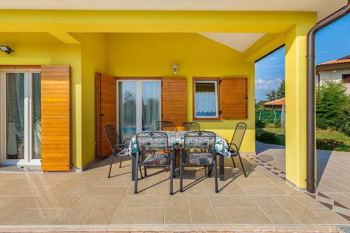 Location de vacances pour 6 personnes, avec jardin et piscine, adapté aux familles à Bale (Croatie) - 4