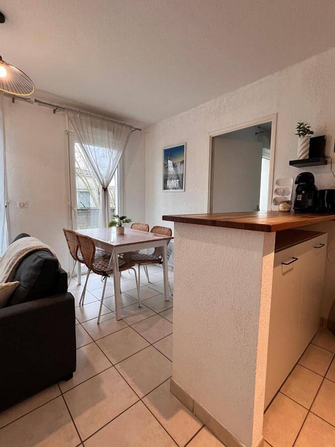 Gîte pour 4 personnes, avec balcon à Chauray - 4