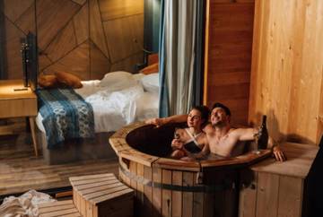 Cottage pour 2 personnes, avec jacuzzi ainsi que sauna et jardin, adapté aux familles à Belval-sous-Châtillon