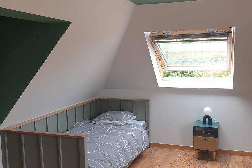 Large Seaside Farmhouse For 10 People in Tréogat, Quimper und Umgebung