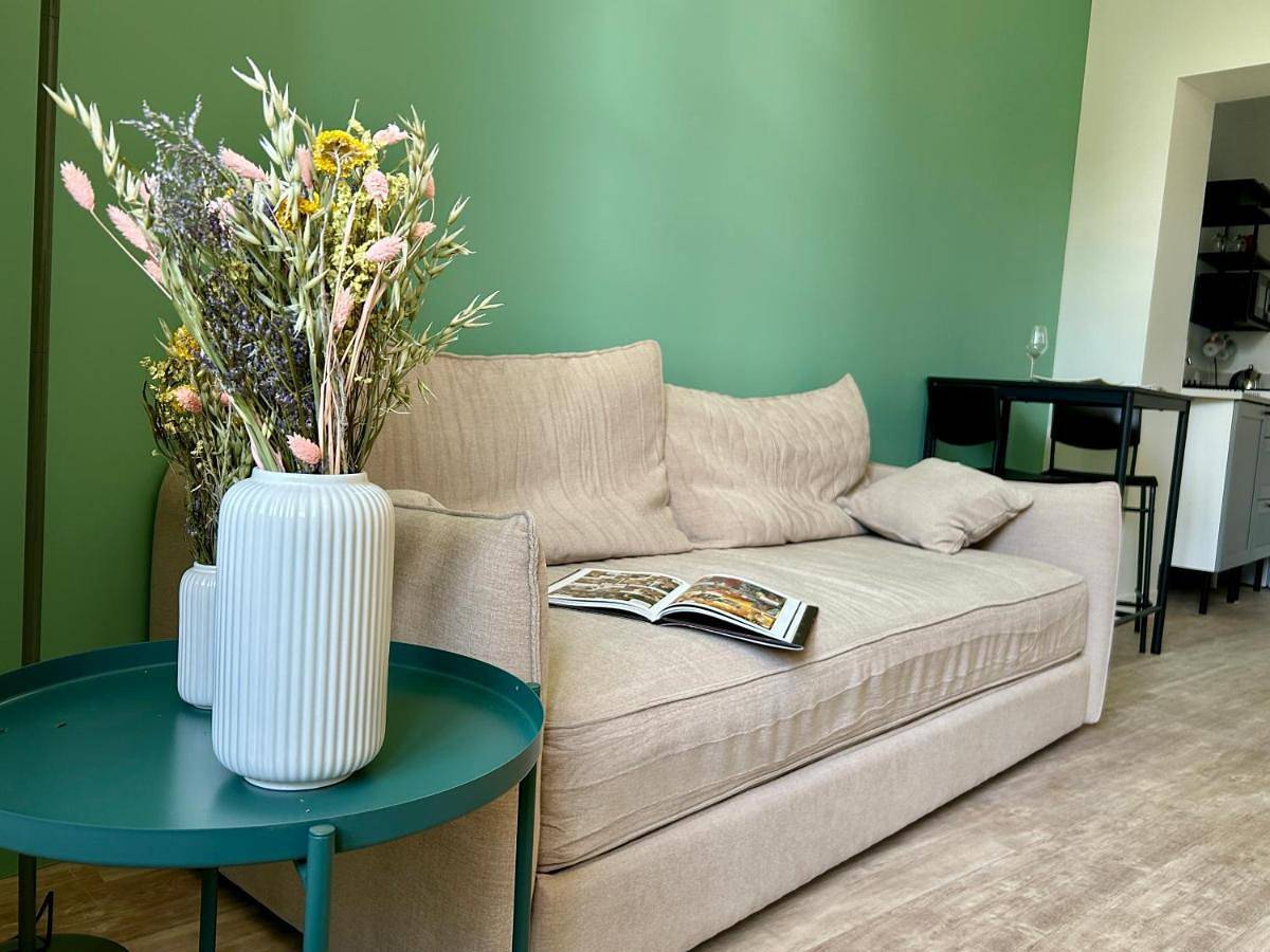 Appartement entier, One-Bedroom Apartment in Beaufort-en-Vallée, Région d'Angers