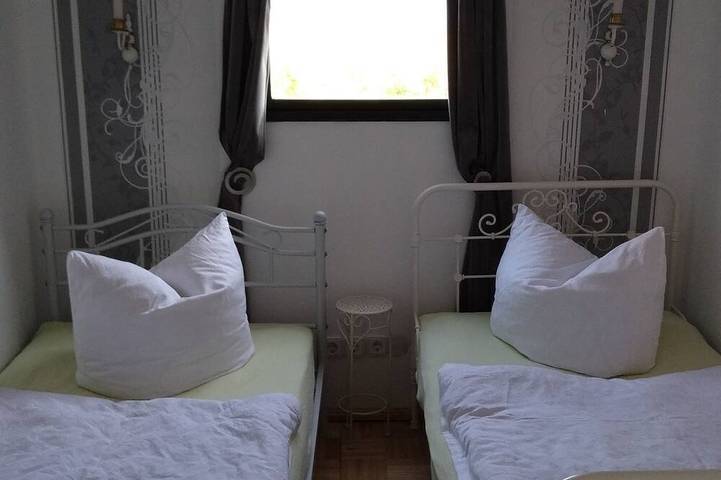 Wohnwagen für 2 Personen, mit Garten in Lenzen (Elbe) - 2