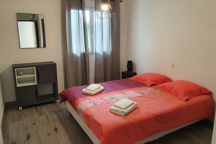 Ganze Wohnung, Erdgeschossvilla 4-6 Personen Porto-Pollo, mit Schwimmbad. in Porto Pollo (Korsika), Serra-di-Ferro