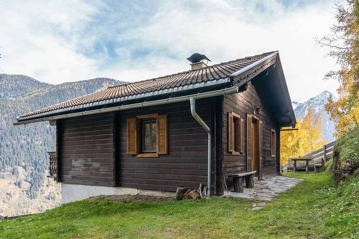 Ferienhaus für 5 Personen, mit Balkon und Garten sowie Pool