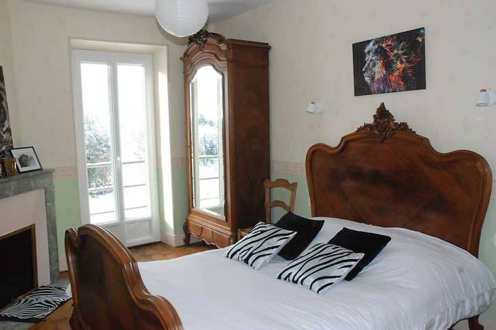 Gîte pour 8 personnes, avec jardin dans Le Vernet-Chaméane - 4