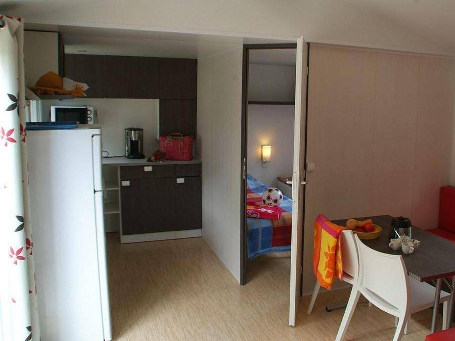 Camping Sites et Paysages - Les Pinèdes - Mobile home 4 persons - Grand confort Riviéra in La Colle-sur-Loup, Cannes region