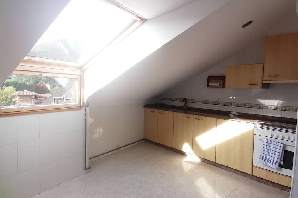 Entire apartment, 3 bedrooms penthouse in the center of Cangas de Onis in El Puente, Cangas de Onís