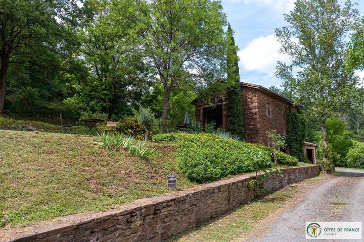 Location de vacances pour 6 personnes, avec Terrasse et Jardin à Saint-Izaire