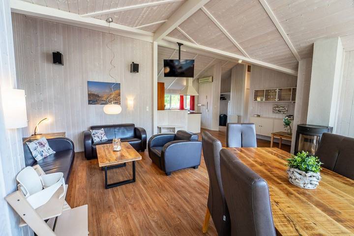Ferienhaus für 6 Personen, mit Whirlpool und Terrasse sowie Garten und Sauna in der Lübeck - 3