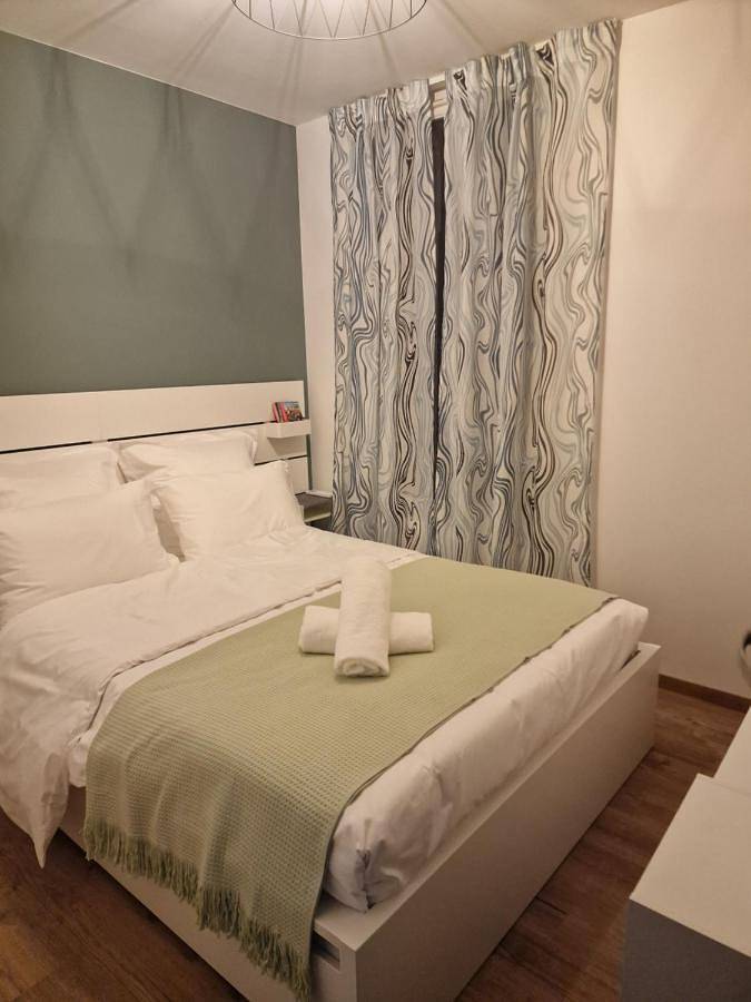 Appartement entier, One-Bedroom Apartment in Viry-Châtillon, Essonne