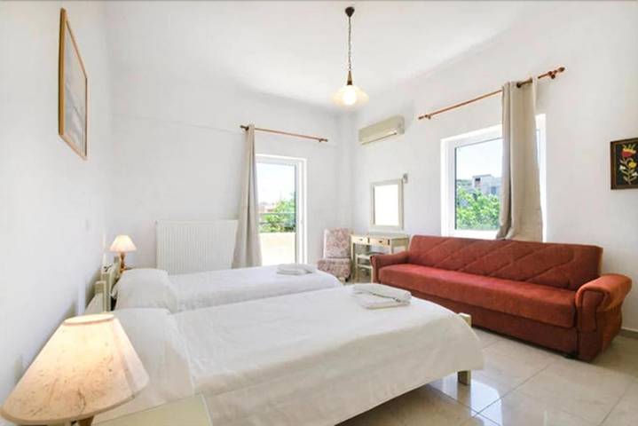 Appartement de vacances pour 5 personnes, avec jardin ainsi que piscine et balcon