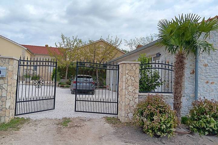 Ferienhaus für 8 Personen, mit Garten und Terrasse - 1