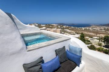 Villa for 4 People in Pyrgos Kallistis, Santorini, Photo 2