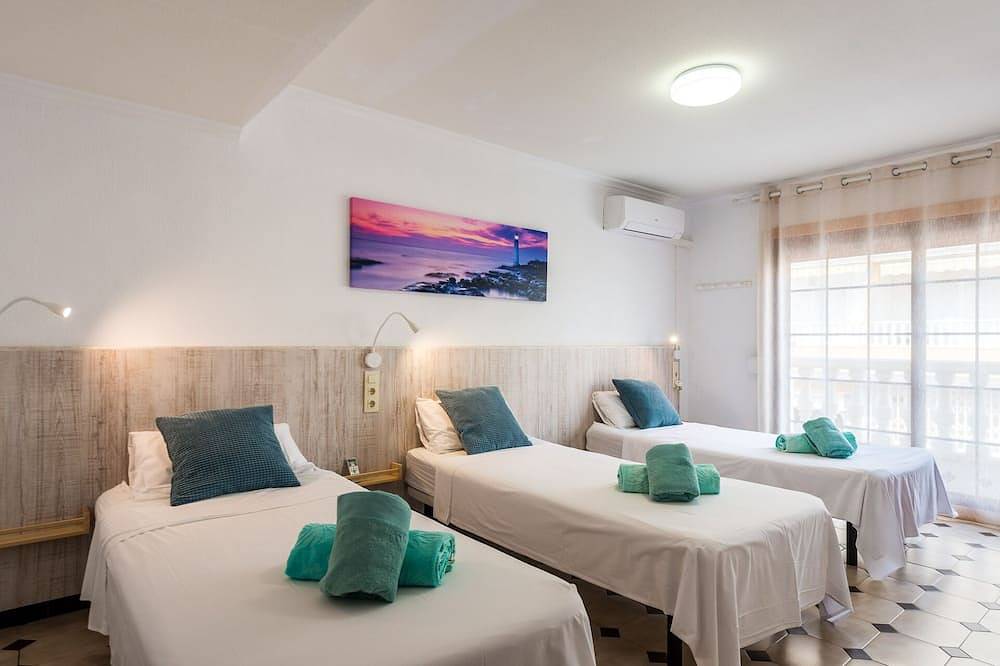 Entire apartment, Beautiful apartment in front of the beach in Playa Carrer La Mar, el Campello