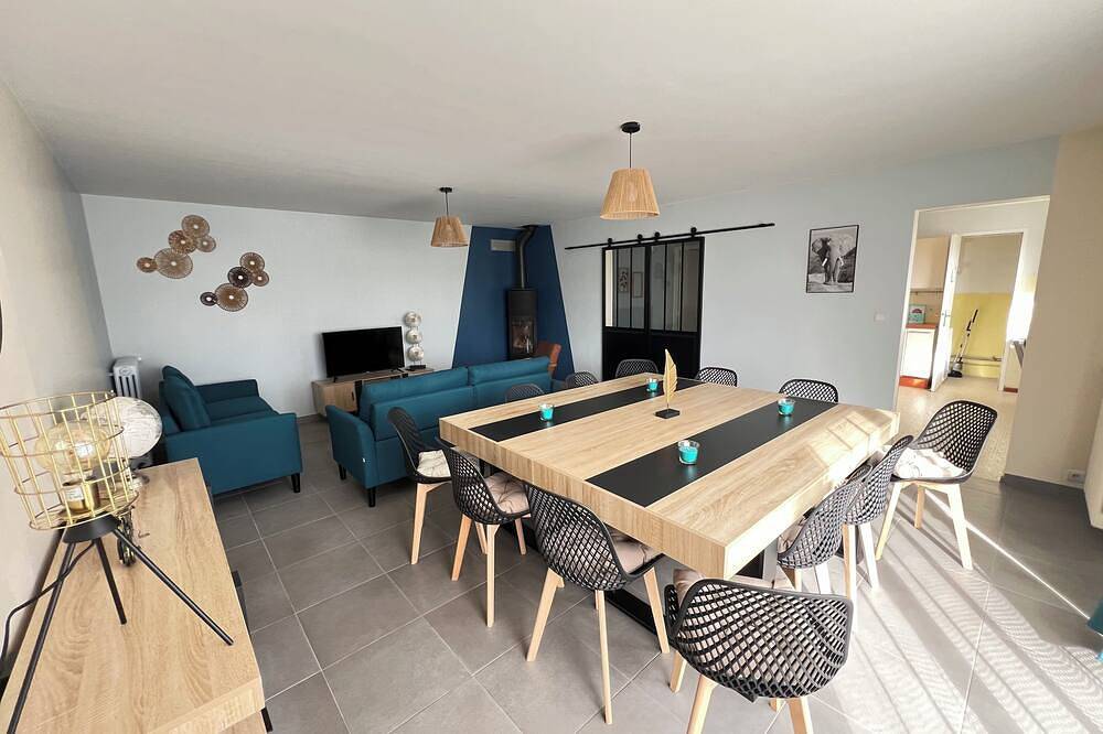 Grande maison familiale et conviviale 14 personnes avec une belle salle de jeux in Les Ponts-de-Cé, Région d'Angers