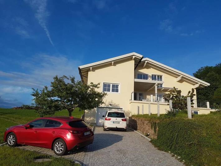 Ferienwohnung für 5 Personen, mit Ausblick und Garten sowie Seeblick, kinderfreundlich in Irrsee - 2