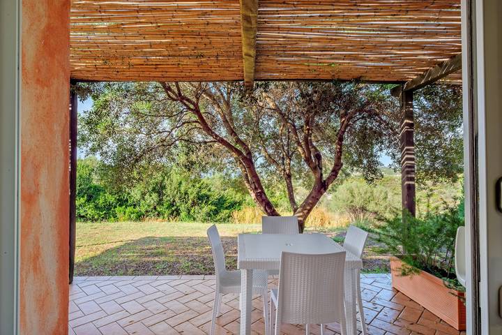 Gîte pour 4 personnes, avec jardin dans Olbia - 3