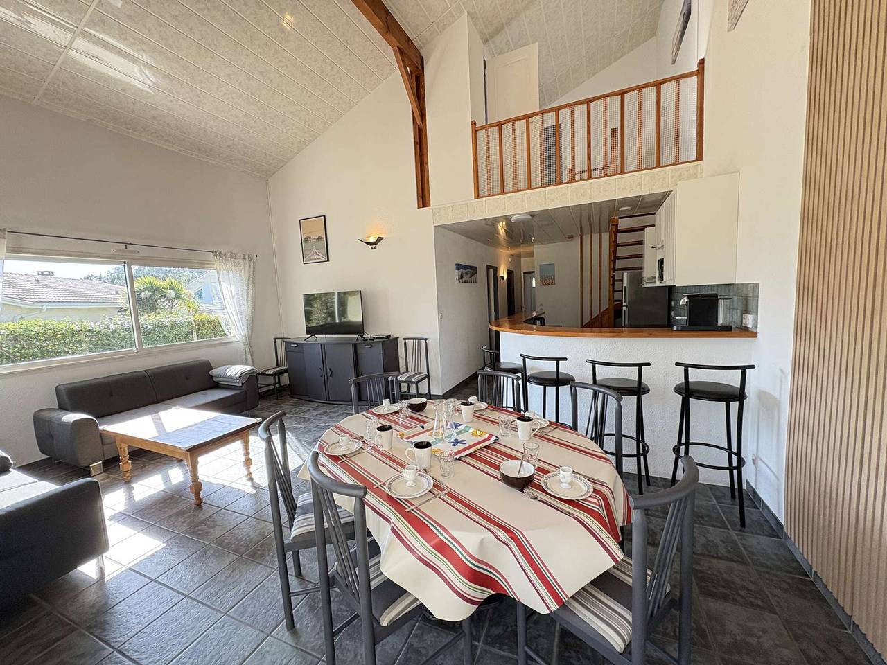Geräumige Villa Nahe Strände, 8 Pers. in Biscarrosse Plage, Biscarrosse
