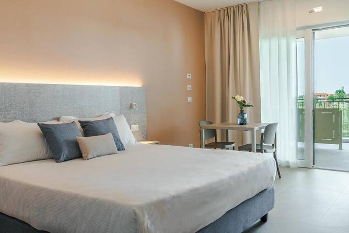 Ferienhaus für 6 Personen, mit Pool und Garten sowie Ausblick in Vada - 2