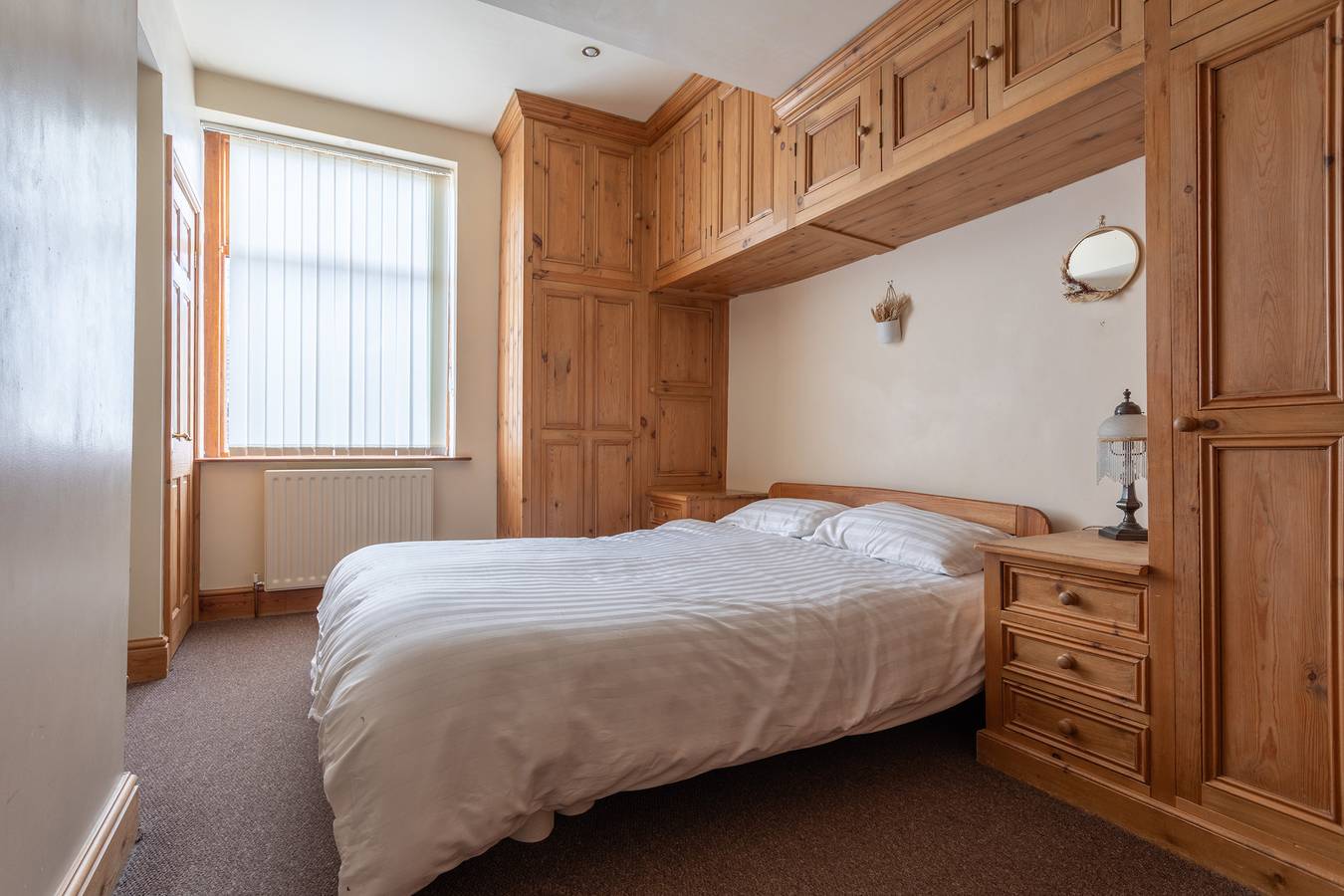 Haworth Village House - Sleeps 6, Parking & Pets! in Haworth, West Yorkshire
