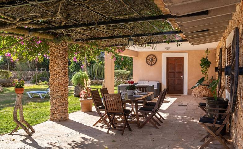 Finca "Can Jeroni" mit privaten Terrassen, privatem Pool und Wlan in Cala Mitjana, Felanitx