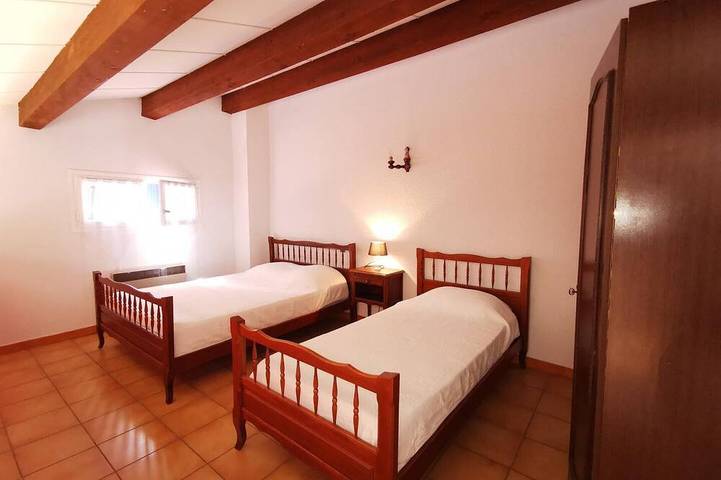 Location de vacances pour 6 personnes, avec jardin à Trilla - 3