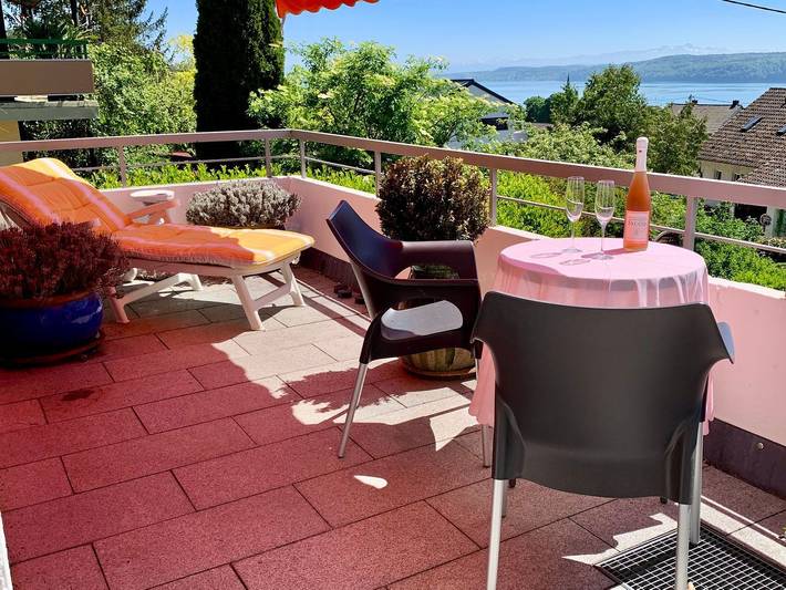 Ferienwohnung für 4 Personen, mit Balkon und Balkon/Terrasse sowie Seeblick und Ausblick in Ueberlinger see - 2