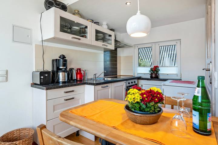 Ganze Wohnung, Ferienwohnung 'Öko Fewo Lachmöwe' mit Balkon und Wi-Fi in Kieler Förde, Kiel