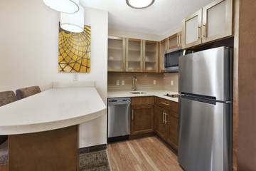 Vacation Rental for 6 Guests in Columbia (MO), Missouri, Picture 2