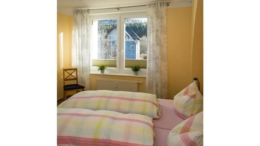 Ferienhaus für 12 Personen, mit Garten und Sauna im Siegerland - 3