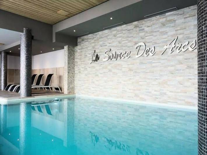 Gîte pour 2 personnes, avec piscine ainsi que sauna et balcon, animaux acceptés dans Arc 2000 - 2