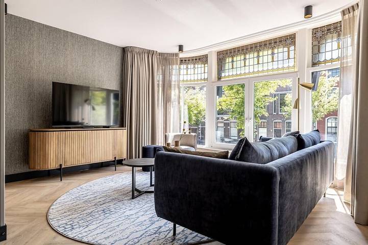 Appartement entier, Bel appartement, vue sur le canal de Delft. in Delft, Stadsgewest Haaglanden