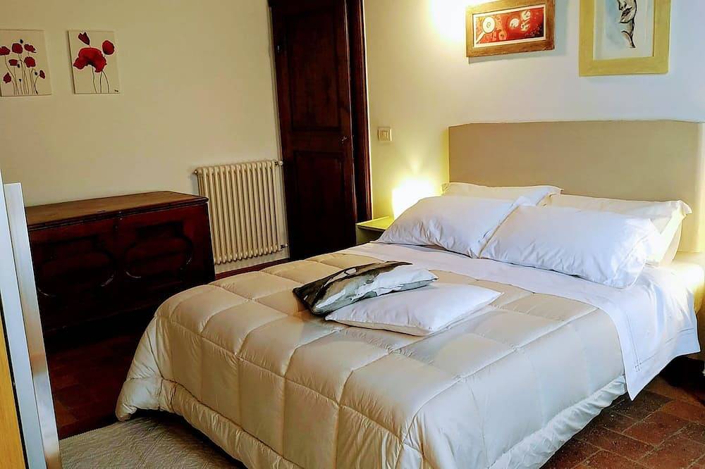 Appartamento intero, Ambiente per il relax, ideale per coppie amanti della natura. in Pitigliano, Provincia di Grosseto