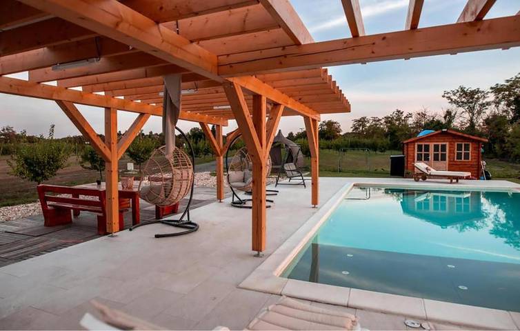 Charmantes 1-Zimmer-Apartment mit Pool und Terrasse in der Nähe der Donau in Osijek-Baranja